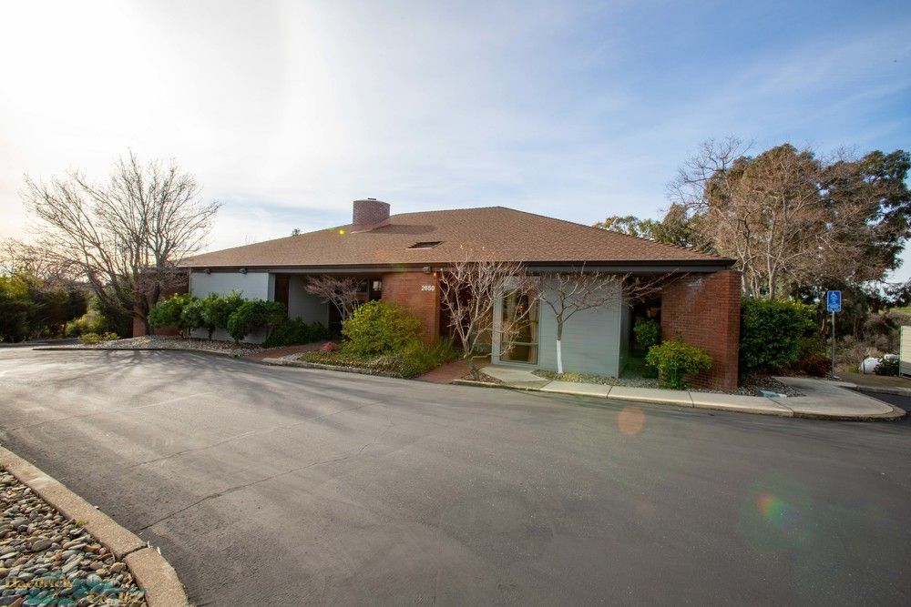Medical Office Building - Clairmont Doctors Park: 2650 Edith Ave, Redding, CA 96001